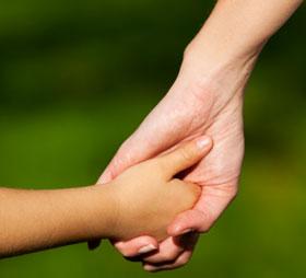 HoldingHands_280px